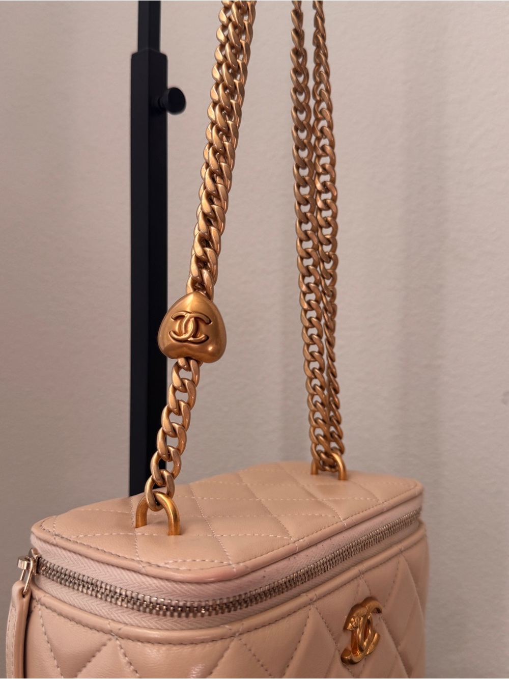Chanel - Small Sweetheart Vanity - Picture 5 of 14